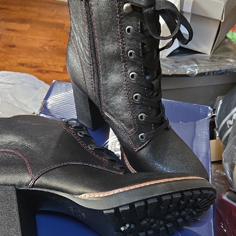Naturalizer Black Lace-Up Boots with Red Stitching
